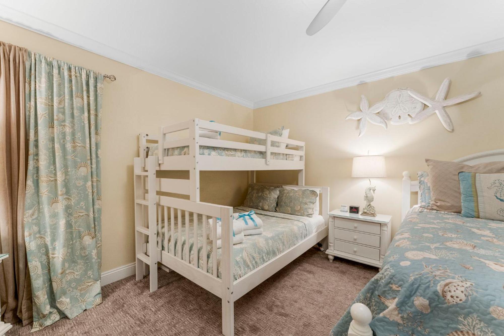 Stunning 2/2 Designer Condo W Coastal Appeal Right On The Gulf! Panama City Beach Extérieur photo