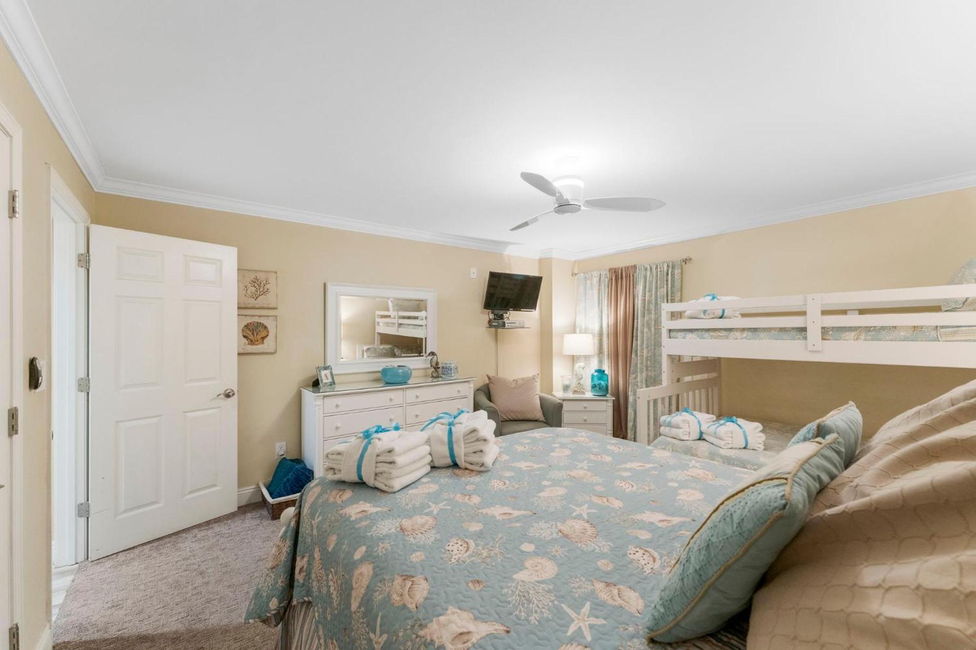 Stunning 2/2 Designer Condo W Coastal Appeal Right On The Gulf! Panama City Beach Extérieur photo
